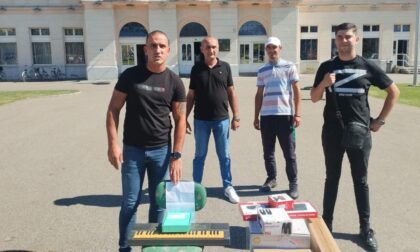 Građani donirali sintisajzer: Apel Petroviću da ne troši pola miliona KM na klavir