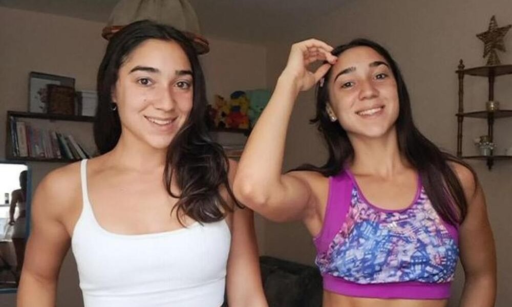 Fitnes blizankinje na plaži: Majka ih snimila gole u moru FOTO