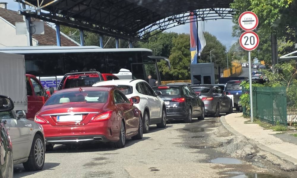 Stanje na graničnim prelazima: Gužve na izlazu prema Hrvatskoj