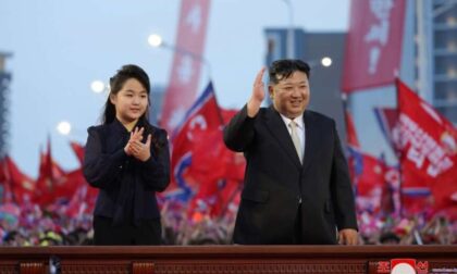 Svi gledaju u kćerku Kim Džong Una: Prvo putovanje nasljednice Sjeverne Koreje