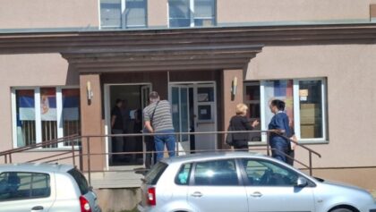 Udar na zdravstveni sistem: Kosovska policija upala u PIO fond i RFZO