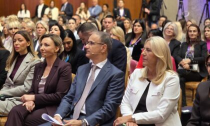 Macut uputio riječi podrške: Cvijanovićeva je simbol žene na najvišoj državnoj poziciji