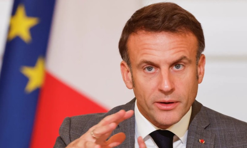 Makron dao rok do večeras za formiranje vlade