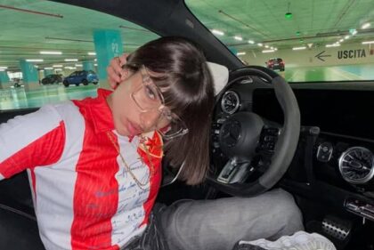 Privukla dosta pažnje: Italijanska reperka pozirala u dresu Zvezde FOTO