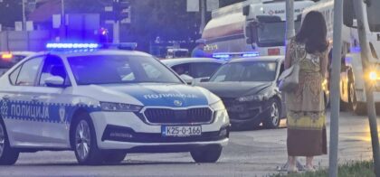Oprez u ovom dijelu Banjaluke: Zbog sudara dva automobila saobraćaj usporen FOTO