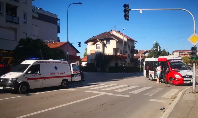 Iz policije o nesreći u Banjaluci: Povrijeđene dvije osobe