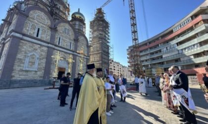 Prisutni Dodik i Minić: Osveštanje zvona Hrama Preobraženja Gospodnjeg u Banjaluci FOTO