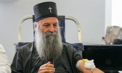 Pokazao humanost: Patrijarh Porfirije darovao krv na Vračaru