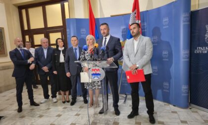 SNSD optužio Gradsku upravu za neozbiljnost: Stanivuković današnju sjednicu nazvao prijekim sudom