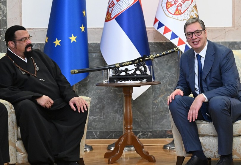 Holivudski glumac u Beogradu: Vučić ugostio Stivena Sigala i njegovog sina