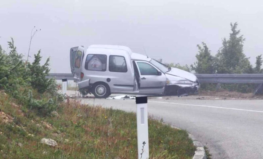 Vozač poginuo: Izašao da postavi trougao, pa ga udarilo vozilo