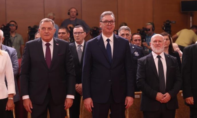Poslao jasnu poruku: Vučić se obratio narodu u Republici Srpskoj