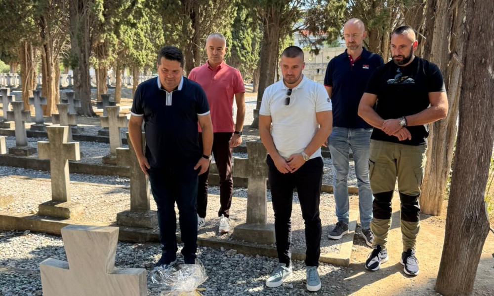 Delegacija parlamenta Srpske na Zejtinliku: Poklonili se moštima srpskih vojnika