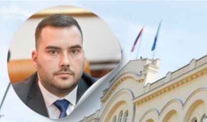 Zeljković ispred Gradske uprave: Ako već treba potpis, neka bude za rješenja, ne za predstave VIDEO