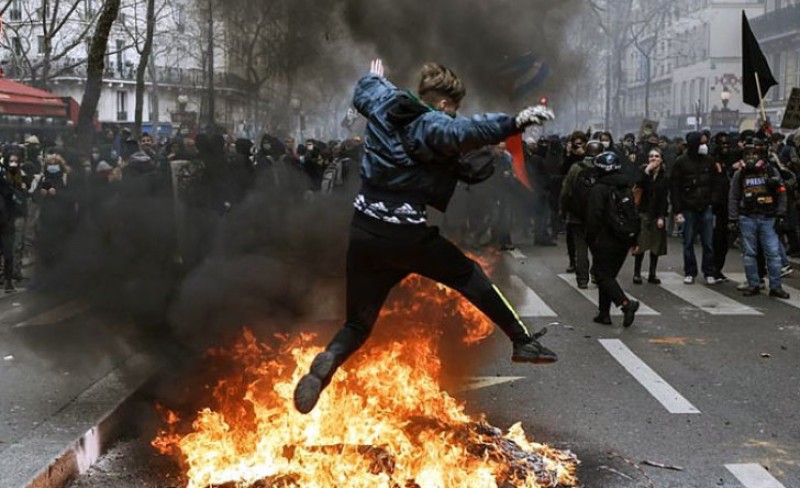 “Blokirajmo sve”! Evropsku državu čeka kolaps, najavljeni velike demonstracije