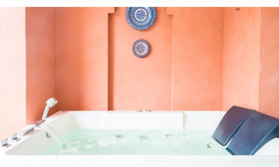 Drama! Bake ušle u đakuzi da se opuste, pa zbog pregrijavanja obe jedva preživjele