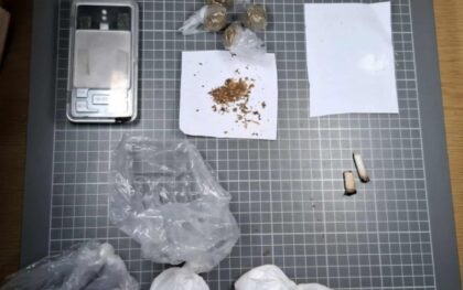 Pretresi u Doboju: U stanu pronađeni spid i marihuana