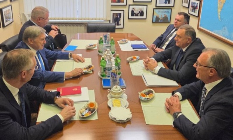 Dodik se sastao sa Ušakovom: Srpska bira da sama piše svoju budućnost VIDEO