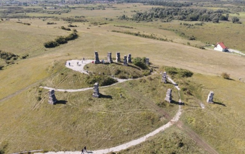 Egić o stradanju u Garavicama: Ne smijemo zaboraviti 12.000 ubijenih Srba
