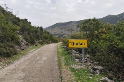 Poruke mržnje prema Srbima u Glušcima: Poslanik pozvao EU na hitnu reakciju
