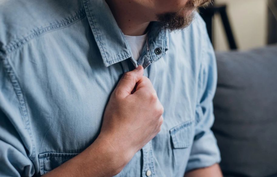 Obavite pregled što prije: Bol u grudima i kiselina nekada nisu gorušica