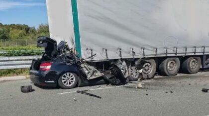 Stravična nesreća! Poginuo vozač u Gradišci, automobilom udario u kamion