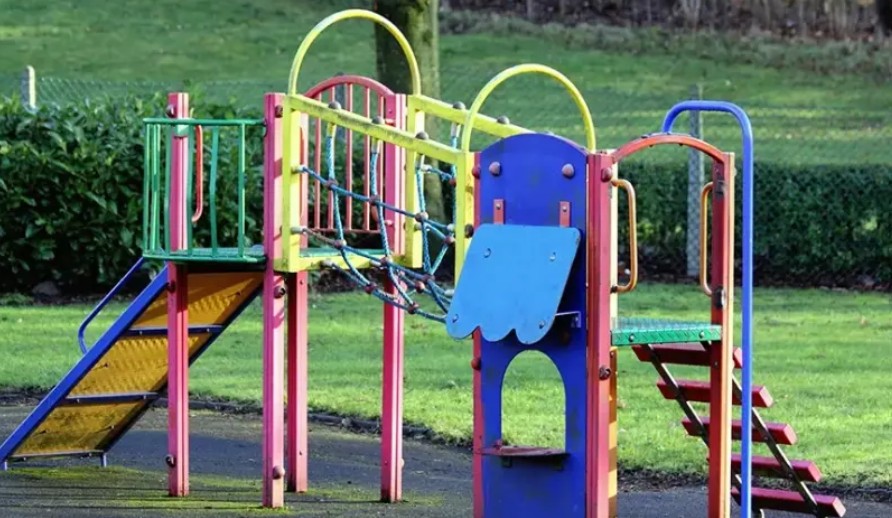 Upitna čak i bezbjednost mališana: Igrališta u Banjaluci u očajnom stanju FOTO