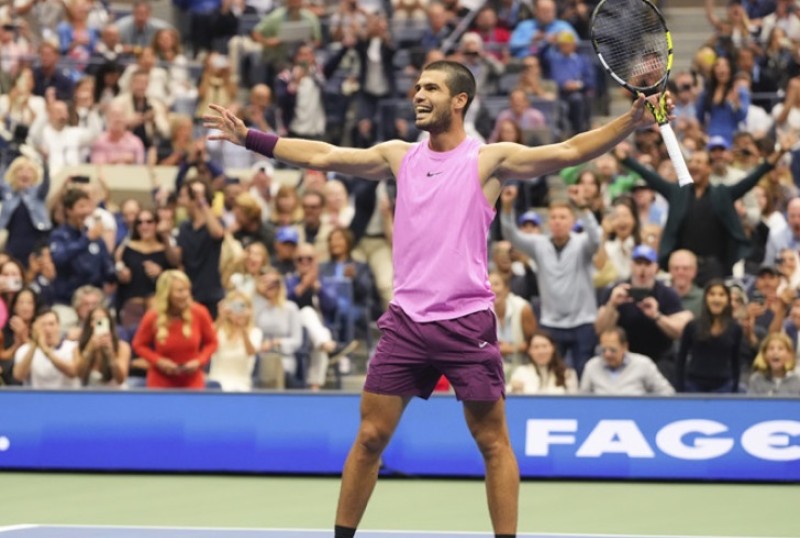 Neočekivani početak US Opena: Karlos Alkaras došao ošišan do glave, a sada je plav FOTO