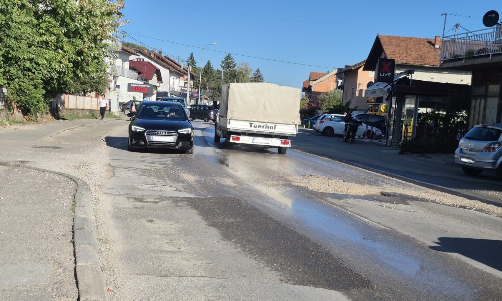 Vozači ljuti zbog “slaloma” po Laušu: Pa zar ovako već pet dana?! FOTO/VIDEO