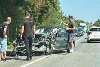 Teška nesreća kod Modriče: Sudar “pežoa” i “forda”, povrijeđene dvije žene