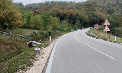 Nezgoda kod Ribnika: Povrijeđene dvije osobe, reagovali i vatrogasci