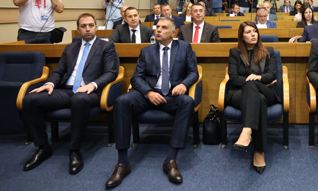 Posebna sjednica NSRS: Evo ko su novi ministri u Vladi Srpske FOTO