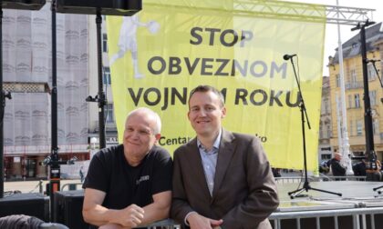 Protesti u Zagrebu: “Ne želimo obavezni vojni rok, ulažite u nas – ne u bombe”