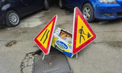 Kutija od banana nasred parkinga?! Novi način da obilježite kvar u Banjaluci FOTO