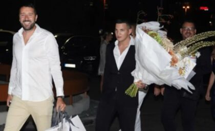 Gest prijateljstva ili nešto više: Ko je mladić sa ogromnim buketom cvijeća na rođendanu kćerke Saše Matića