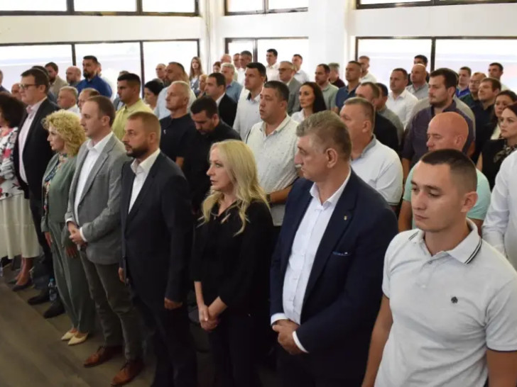 Sjednica još nije završena: Članovi GO SDS-a satima na jednoj tački dnevnog reda