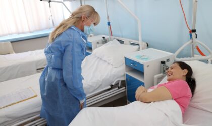 Majka osmoro djece: Čabrićeva posjetila porodilju Marinu FOTO