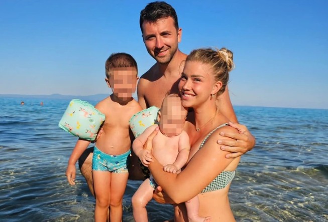 Pobjednik “Zvezda Granda” radi kao advokat: Pjevač objavio porodičnu slika sa mora i komentari samo pljušte