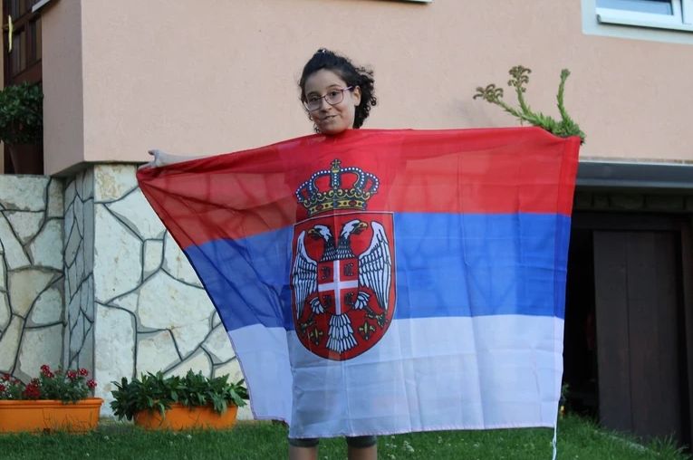 Prije 8 godina pobijedila leukemiju i ujedinila Srbiju: Sada je proslavila punoljetstvo i ne skida osmijeh sa lica