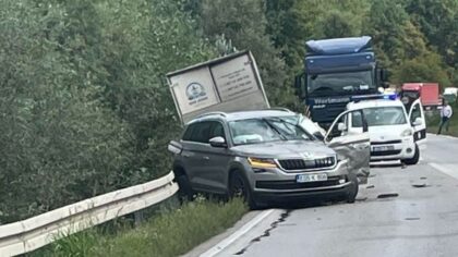 U toku uviđaj: Sudar dva vozila, ima povrijeđenih
