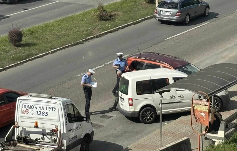 Udes na tranzitu u Banjaluci: Na licu mjesta policija i šlep služba
