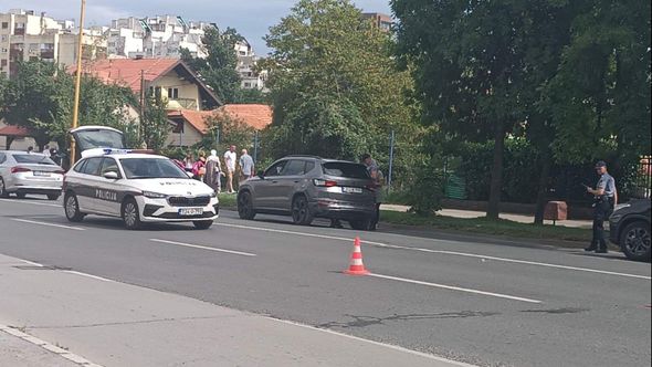 Sudar automobila i motocikla u Tuzli: Dvije osobe povrijeđene