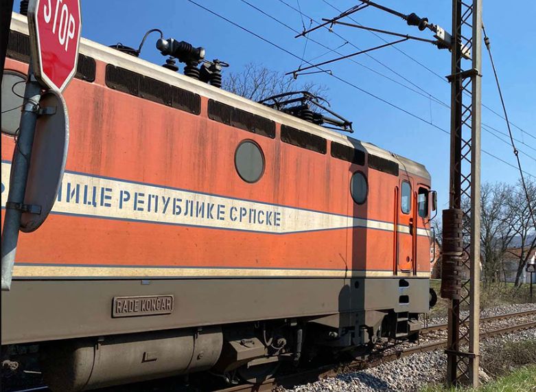 Ne donose profit, a moraju da voze: Kakva je sudbina ŽRS i zašto smanjuju putnički saobraćaj? VIDEO