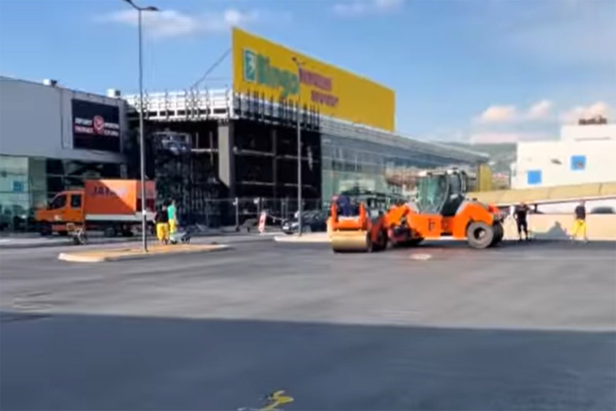 Hit scena na parkingu: Ovo samo u Bosni ima VIDEO