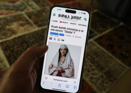 AI ministarka trudna: Rodiće 83 “djece”