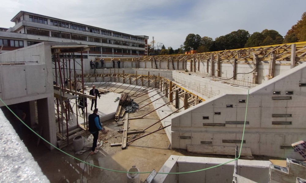 Dogodine amfitetar na otvorenom: Gradonačelnik obišao radove kod Pravnog fakulteta FOTO/VIDEO