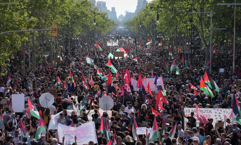 Masovan skup protiv rata u Gazi: Više desetina hiljada ljudi na ulicama Barselone