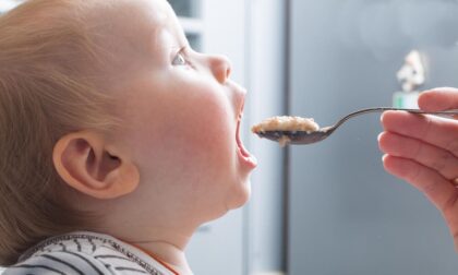 Stiglo upozorenje: U hrani za bebe otkrivena plastika!
