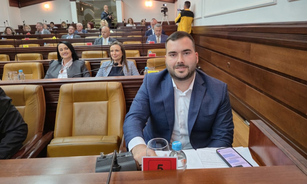 Zeljković tvrdi da sredstava u budžetu ima: Stanivuković pokazao nepoštovanje, napustio sjednicu prije kraja