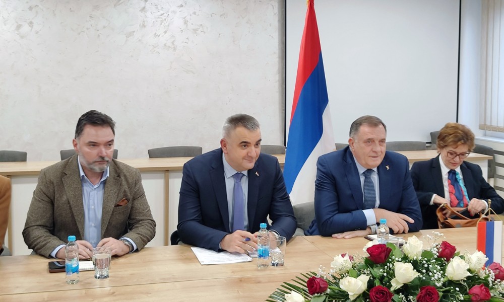 Dodik i Minić u Han Pijesku: U toku sastanak sa načelnikom opštine